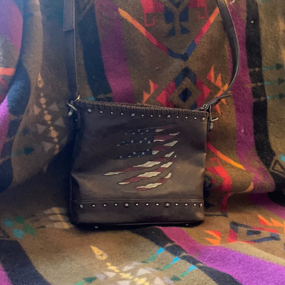 Shyanne Country Cross Body